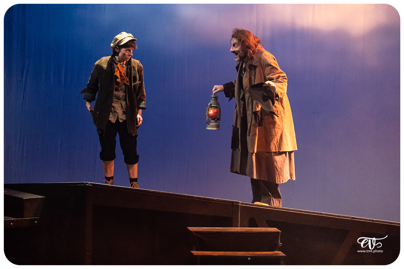 OLIVER TWIST (CIE LA MESNIE H.)